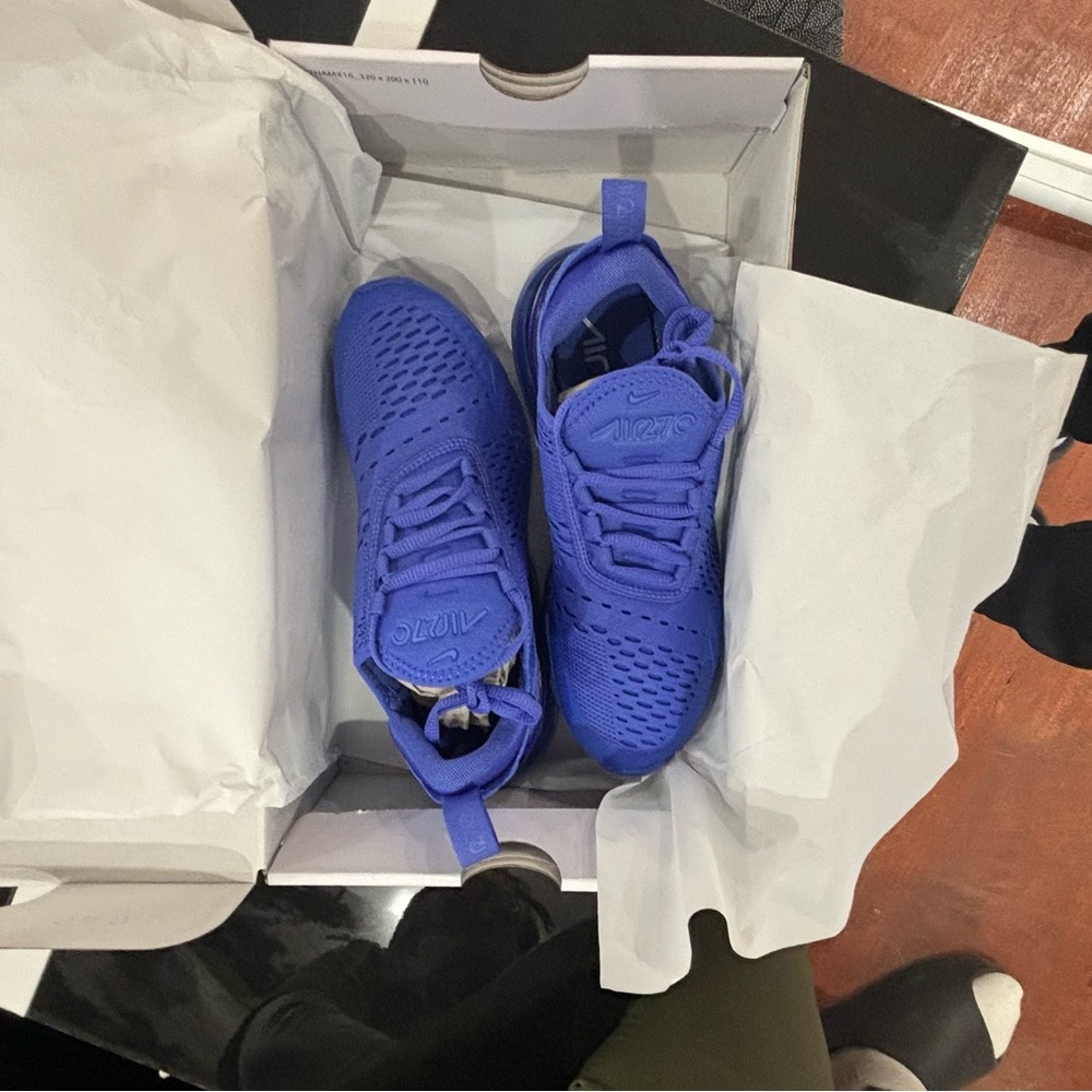 Blue Nike Air Max 270 ( Size 6 Men )